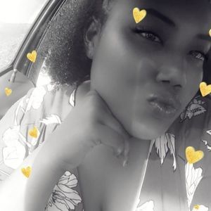 Meet your Posher, Devona